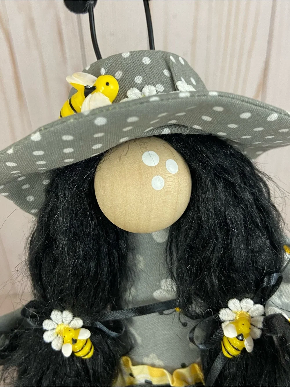 Handmade Sitting Bee Girl Gnome – Daisy Bumble Bee Shelf Sitter Decor - Picture 15 of 15